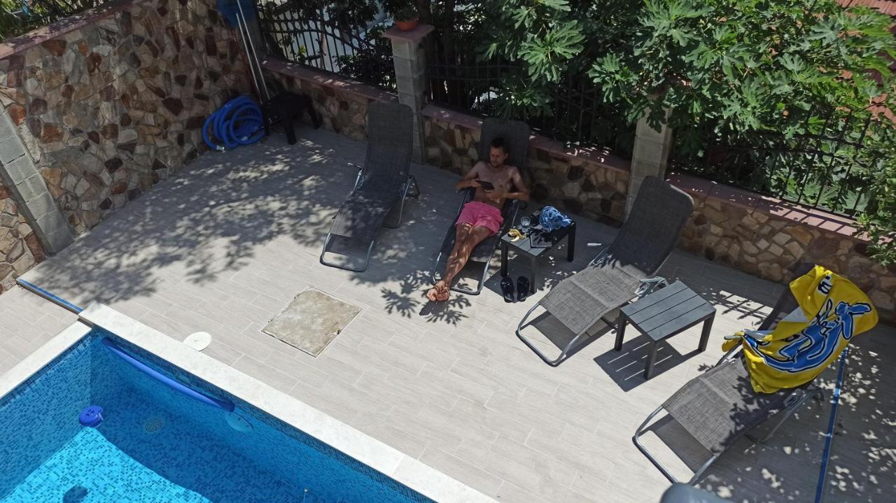 Arode Villa Ovidius Baltsjik Buitenkant foto