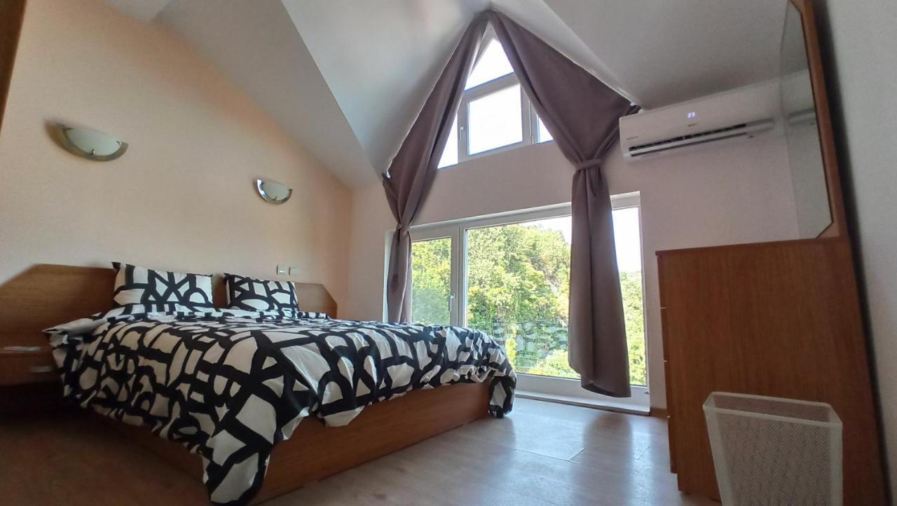 Arode Villa Ovidius Baltsjik Buitenkant foto